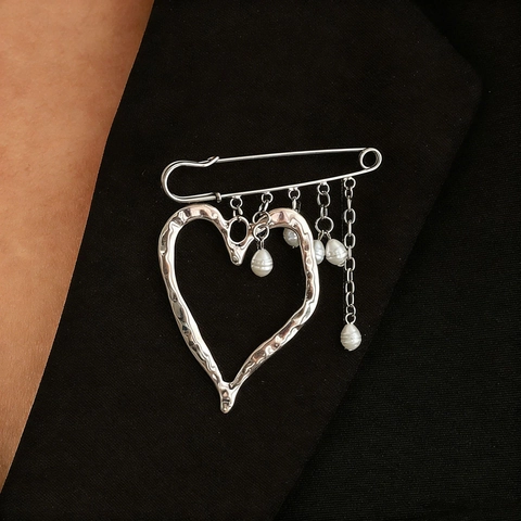Western Exaggerated Liquid Lava Heart Pendant Brooch With Artificial Pearl Chain Tassel Pin For Women Fashion Jewelry