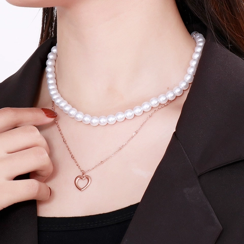 Collier Double Rang Künstliche Perles Acier Inoxydable Pendentif Cœur Évidé Style Minimaliste Élégant Pour Femme