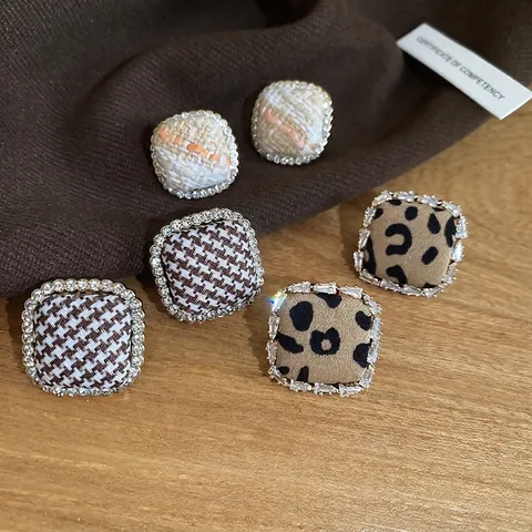 Pendientes De Botón Cuadrados Aleación Diamantes De Imitación Tela Tweed Pata De Gallo Leopardo Vintage Elegante Para Mujer Con Silver Earring Post