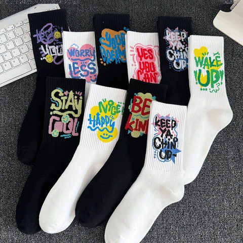 Crew Socks Cotton Polyester Blend Breathable Streetwear Graffiti Letter Print Mid Calf Athletic Hosiery For Men Women