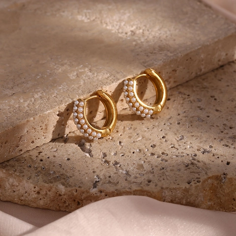 Orecchini A Cerchio In Acciaio Inossidabile Placcato Oro 18K Perla Artificial Tripla Fila Elegante Moda Donne