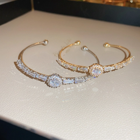Pulsera De Brazalete Abierto Geométrico De Lujo Cobre Con Circón Redondo Brillante Joyería Ajustable Para Mujer