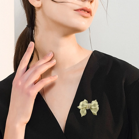 Elegant Bow Brooch Alloy Brushed Metal With Faux Artificial Pearl Vintage Style For Women Wedding Party Clothing Accessories