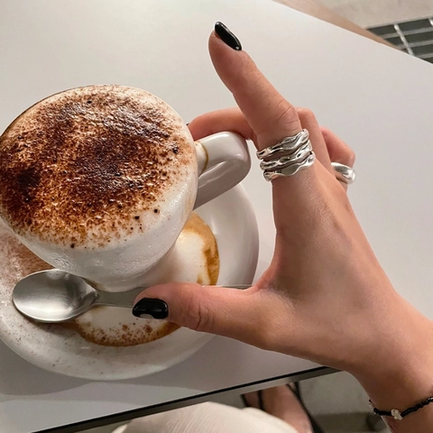 925 Sterling Silber Offener Ring Damen Flüssigmetall Unregelmäßige Welle Mehrlagig Verstellbarer Nischen Retro Fingerring