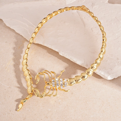 Overdreven Gelaagde Schorpioen Choker Ketting Legering Strass Geometrisch Open Ontwerp Vrouwen Party Sieraden