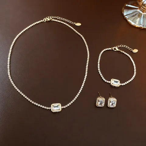 Parure de Bijoux en Zirconia Taille Émeraude de Luxe Plaqué Or Collier Pendentif Carré Bracelet Chaîne Boucles d'Oreilles Clous pour Femmes