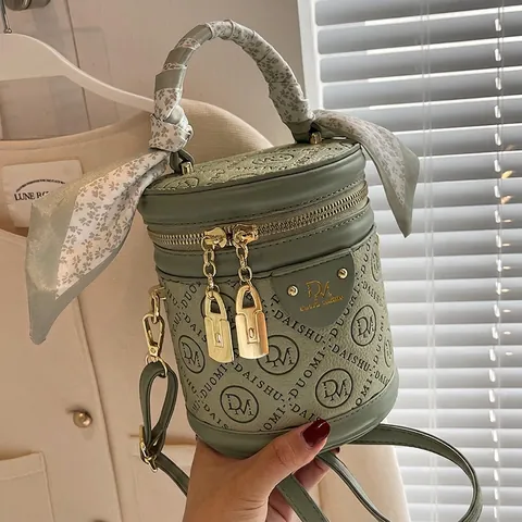 Bolso Cubo Cilíndrico Mujer Cuero PU Patrón Relieve Asa Pañuelo Satén Herrajes Dorados Correa Desmontable Moda