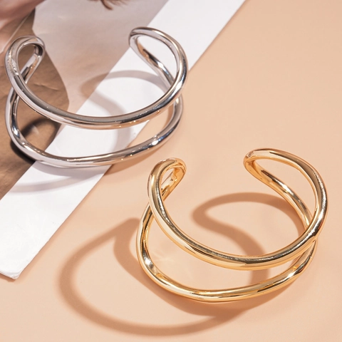 Minimalistische Dubbellaagse Open Manchetarmband Onregelmatige Golvende Geometrische Metalen Armring Chique Voor Dames