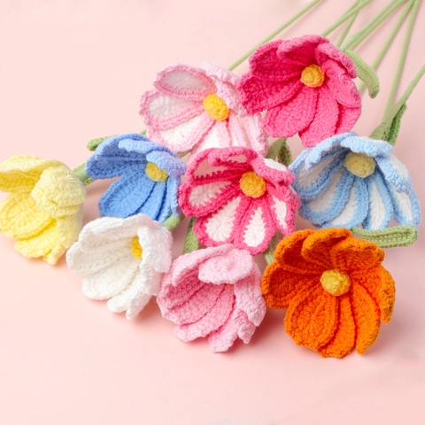Handmade Crochet Knitted Flower Bouquet Yarn Artificial Cosmos Daisy For Home Decor Wedding Gift Gradient Colorful
