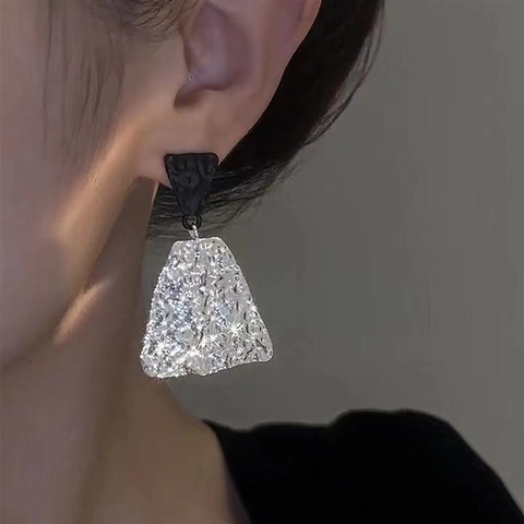 Geometrische Hängeohrringe Legierung Gehämmert Dreieck Asymmetrisch Mit 925 Sterling Silber Ohrstecker Modern Minimalistisch