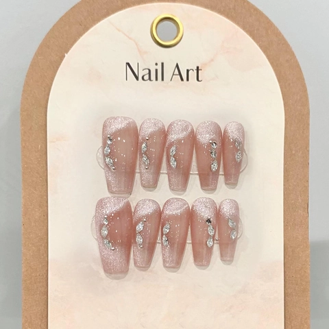 Unghie Finte Press On Fatte A Mano Occhio Di Gatto Sfumato Strass Forma Di Bara Riutilizzabile Resina Elegante Nude Rosa