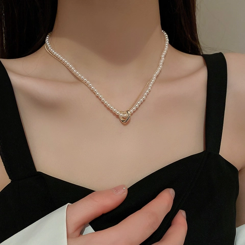 Doppelschichtige Halskette Imitationsperle Und Kupfer Vergoldet Herzanhänger Schlüsselbeinkette Elegant Minimalistischer Schmuck