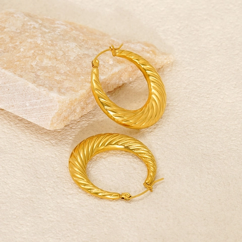 Pendientes De Aro Con Textura De Espiral Retorcida Acero Inoxidable Chapado En Oro De 18K Estilo Croissant Francés