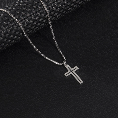 Collier Pendentif Croix Ajourée Acier Inoxydable Chaîne Vénitienne Longue Bijou Mode Pour Femmes