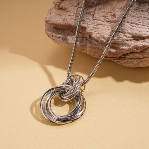 Collana Con Pendente A Cerchi Intrecciati Geometrici Tono Argento Rame Catena A Serpente Collana Lunga Per Donna Moderna