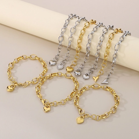 Bracciale a Catena Grossa con Pendente a Cuore in Acciaio Inossidabile per Donna Placcato Oro 18K Bracciale a Maglie Ovali Gioielli