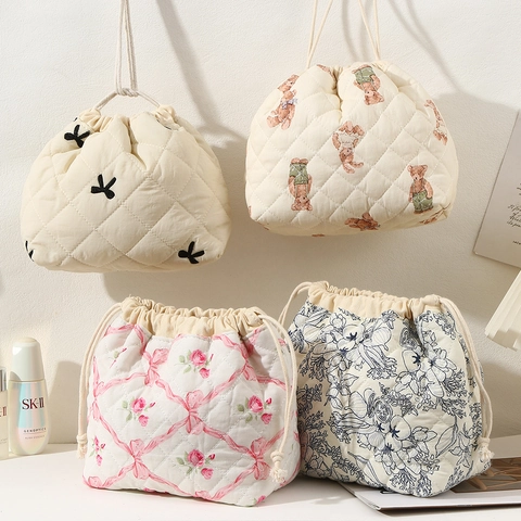 Quilted Cosmetic Bag Large Capacity Portable Travel Storage Bag Drawstring Makeup Pouch Cute Printed Toiletry Organizer