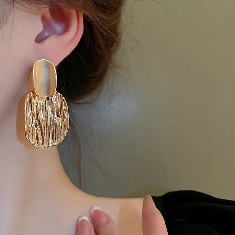 Orecchini In Metallo Piegghettato Ovali Retro Con Perno In Argento Placcato Oro Geometrico Testurizzato Gioielli Minimalisti