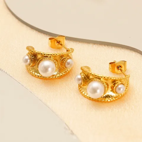 C Shaped Stud Earrings Stainless Steel 18K Gold Plated Three Artificial Pearls Hammered Texture Vintage Elegant Women Jewelry