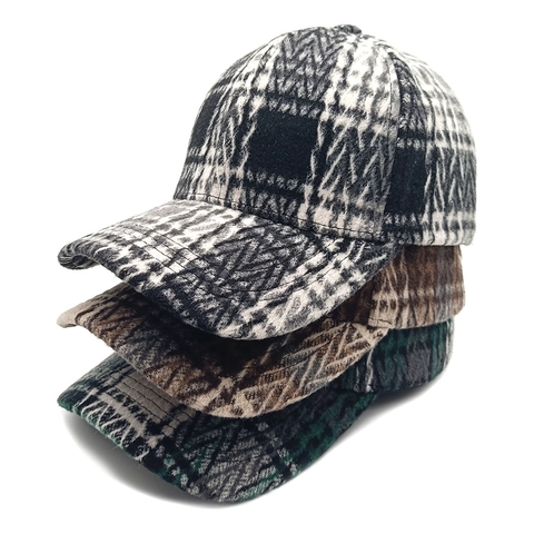 Vintage Plaid Baseball Cap Winter Warm Thick Polyester Flannel Checkered Duckbill Hat Curved Brim Outdoor Unisex