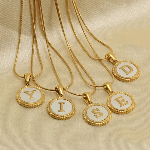 18K Vergulde Roestvrijstalen Ketting Met Initiaal Letter Ronde Schelp Hanger Slangenketting Dames Mode Sieraden