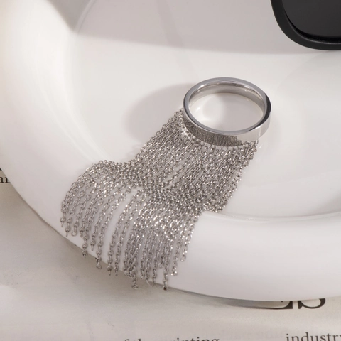 Anello In Acciaio Inossidabile Minimalista Con Frange E Nappine Gioielli Lucidati Di Moda Per Donne Regalo