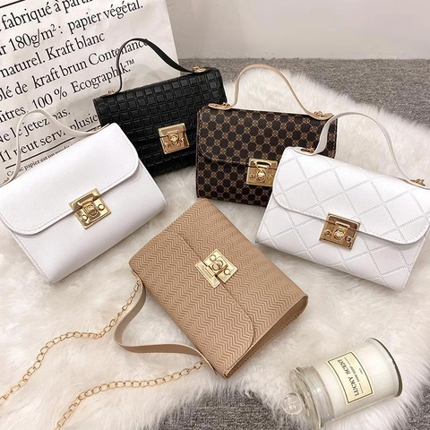 Women Small Square Shoulder Bag PU Leather Quilted Wavy Plaid Chain Crossbody Handbag With Metal Lock