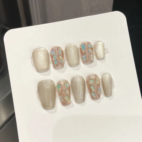 Handmade Press On Nails Cat Eye Effect Glitter Rhinestone Square Round Fake Nails Luxury Ice Transparent Shell Decor