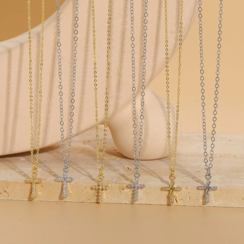 Collar Con Colgante De Cruz Y Rayo De Cobre Con Circón Minimalista Bañado En Oro De 14K Cadena De Clavícula Elegante Para Mujer Joyas