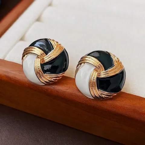 Franse Vintage Ronde Knoop Stud Oorbellen Legering Emaille Zwart Wit Geometrisch Met Zilveren Oorsteker