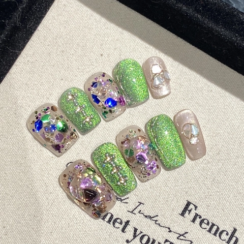 Handmade Press On Nails Rhinestone Artificial Pearl Cat Eye Glitter Reusable False Nails For Women Fresh French Style Elegant