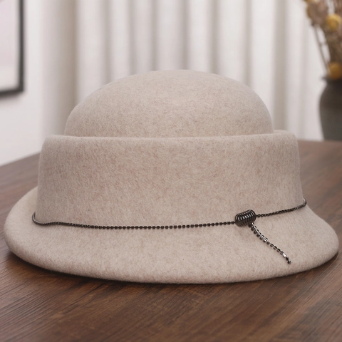 French Retro Wool Felt Cloche Hat Women Winter Warm Rolled Edge Elegant Rhinestone Chain Decor