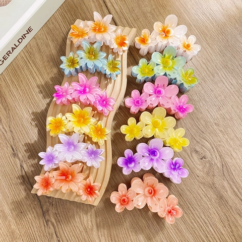 Large Hair Claw Clip Resin Connected Flower Design Gradient Translucent Matte Summer Style Accessory For Women