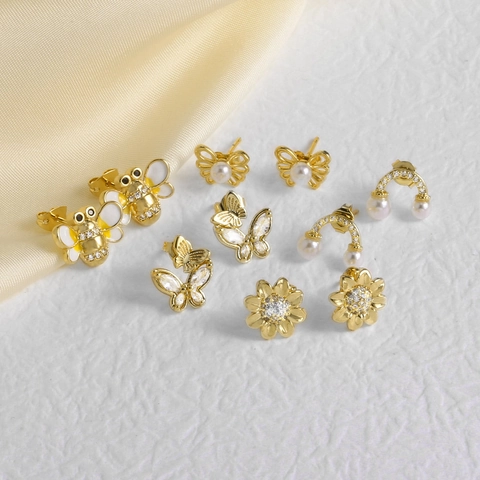 Boucles D'oreilles Puces Cuivre Plaquées Or 18K Zircon Künstliche Perle Synthétique Émail Abeille Papillon Tournesol Animal Femme