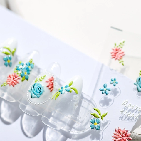 Autocollants Ongles 5D Relief 3D Gaufré Floral Papillon Décalcomanies Auto Adhésives Rétro Fleur Manucure DIY Décoration Femmes