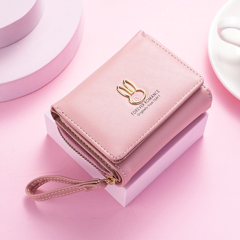 Damen Kurz Trifold Geldbörse PU Leder Reißverschluss Münzfach Kartenfächer Kaninchen Dekor Handgelenkschlaufe Elegante Clutch