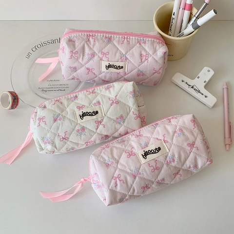 Gestepptes Baumwolle Mäppchen Blumen Schleife Reißverschluss Große Kapazität Make-Up Beutel Tragbare Schreibwaren Tasche