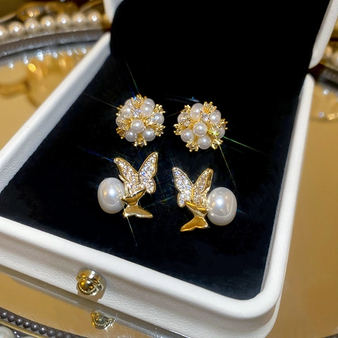 Pendientes De Botón De Flor Y Mariposa Con Perlas Artificiales De Imitación Circonita Aleación Bañada En Oro Y Poste De Plata Elegantes Para Mujer