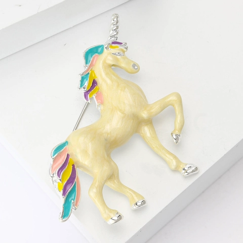 Broche de Unicornio de Esmalte para Mujeres Niños Lindo Estilo de Cuento de Hadas Pin de Animal Colorido Aleación Joyería