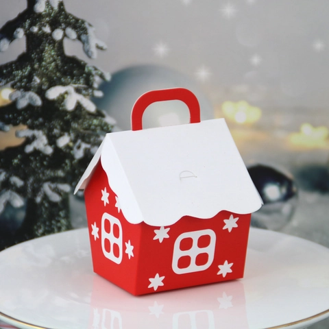 European Christmas House Shaped Candy Gift Boxes Red White Cardboard Small House Paper Box For Holiday Treats Party Supplies