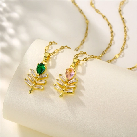 Collier Pendentif Feuille Chaîne Acier Titane Laiton Plaqué Or 18K Zircon Incrusté Bijoux Clavicule Pour Femmes