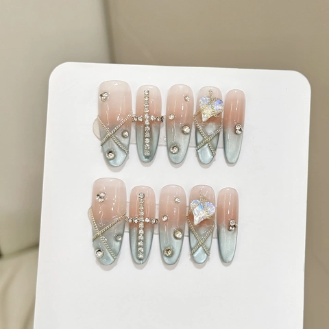 Handgemaakte Kunstnagels Blauw Cat Eye Gradiënt Met Hartketting En Kruis Strass Sweet Cool Y2K Stijl Lange Amandel