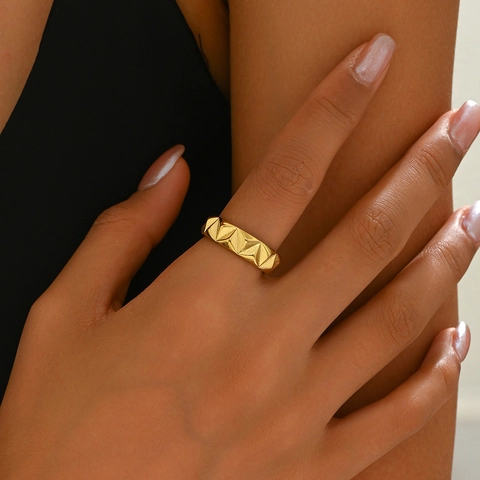 Stainless Steel Ring For Women Geometric Triangle Textured Band Gold Plated Modern Minimalist Jewelry Fashion Finger Accessory