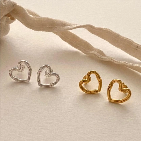 Orecchini A Lobo Cuore Vuoto Argento Sterling 925 Placcato Oro 18K Texture Irregolare Elegante Donne