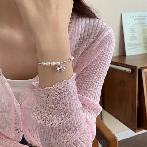 Elegant Alloy Artificial Pearl Bracelet For Women With Silver Bowknot Pendant Adjustable Chain Sweet Fashion Jewelry Gift