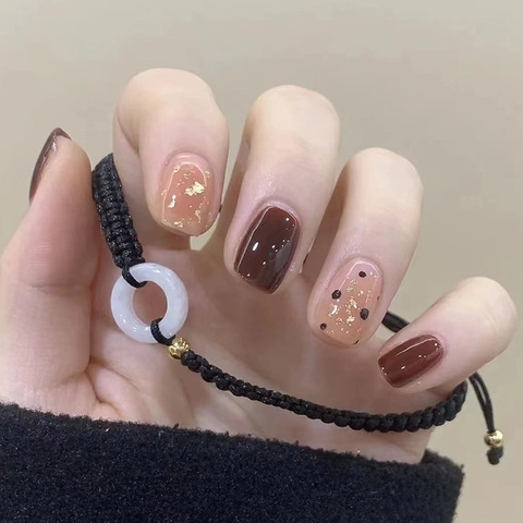 Rouge Gradient Press On Nails Mit Goldfolie Und Polka Dots Karamellbraun Kurze Künstliche Fingernägel Für Frauen DIY Maniküre