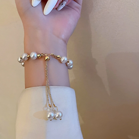 Vintage Elegant Artificial Pearl Bracelet For Women With Adjustable Pull-Out Chain Alloy Metal Beads Geometric Versatile Jewelry