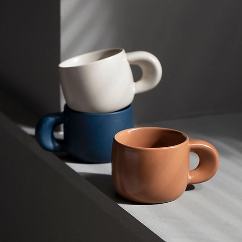 Tazza Da Caffè In Ceramica Finitura Opaca Stile Nordico Corpo Rotondo Con Manico Grosso Resistente Al Calore Minimalista Colazione Tazza Latte