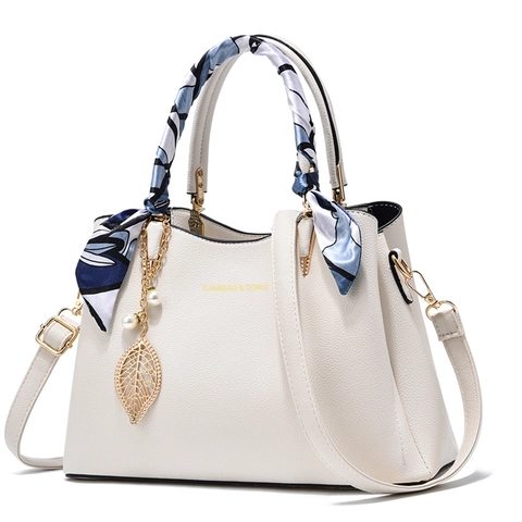 Borsa A Mano Da Donna Trama Litchi Pelle PU Tote Spalla Borsa A Tracolla Con Manico In Foulard Di Raso E Ciondolo Perla Artificial Foglia