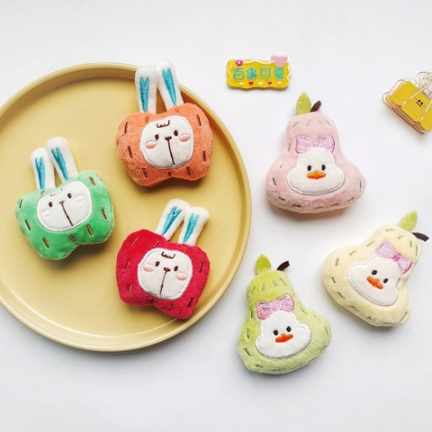 Mignonne Broche En Peluche Animal Fruit DIY Accessoire Pomme Lapin Poire Canard Broderie Décoration Souple Pour Sacs Vêtements Enfants